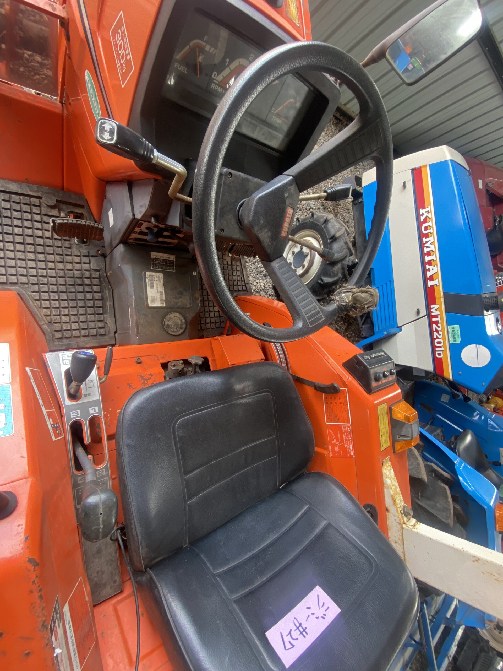 TRACTOR KUBOTA L1-215 - Imagen 5