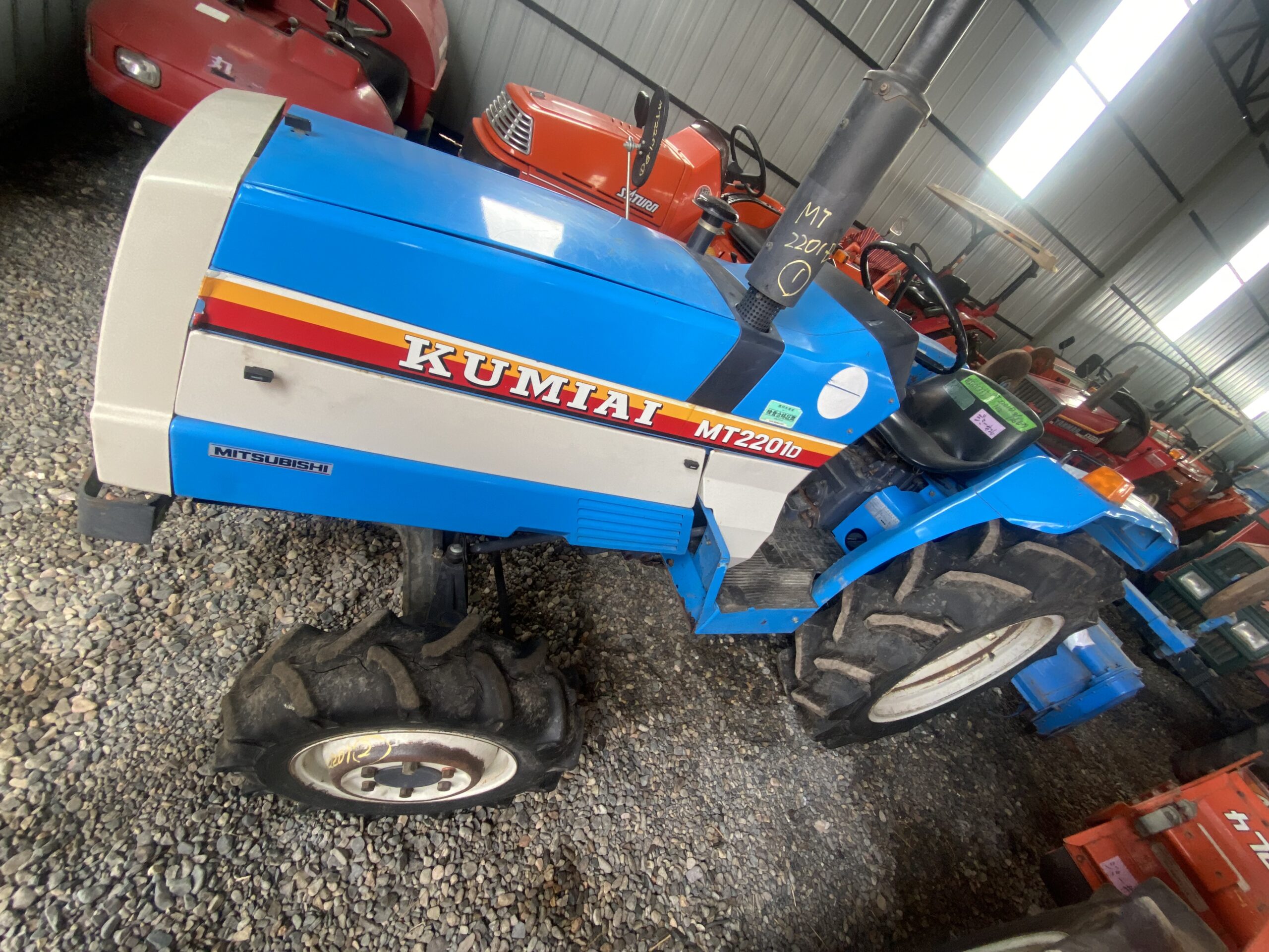 TRACTOR MITSUBISHI KUMIAI MT-2201D