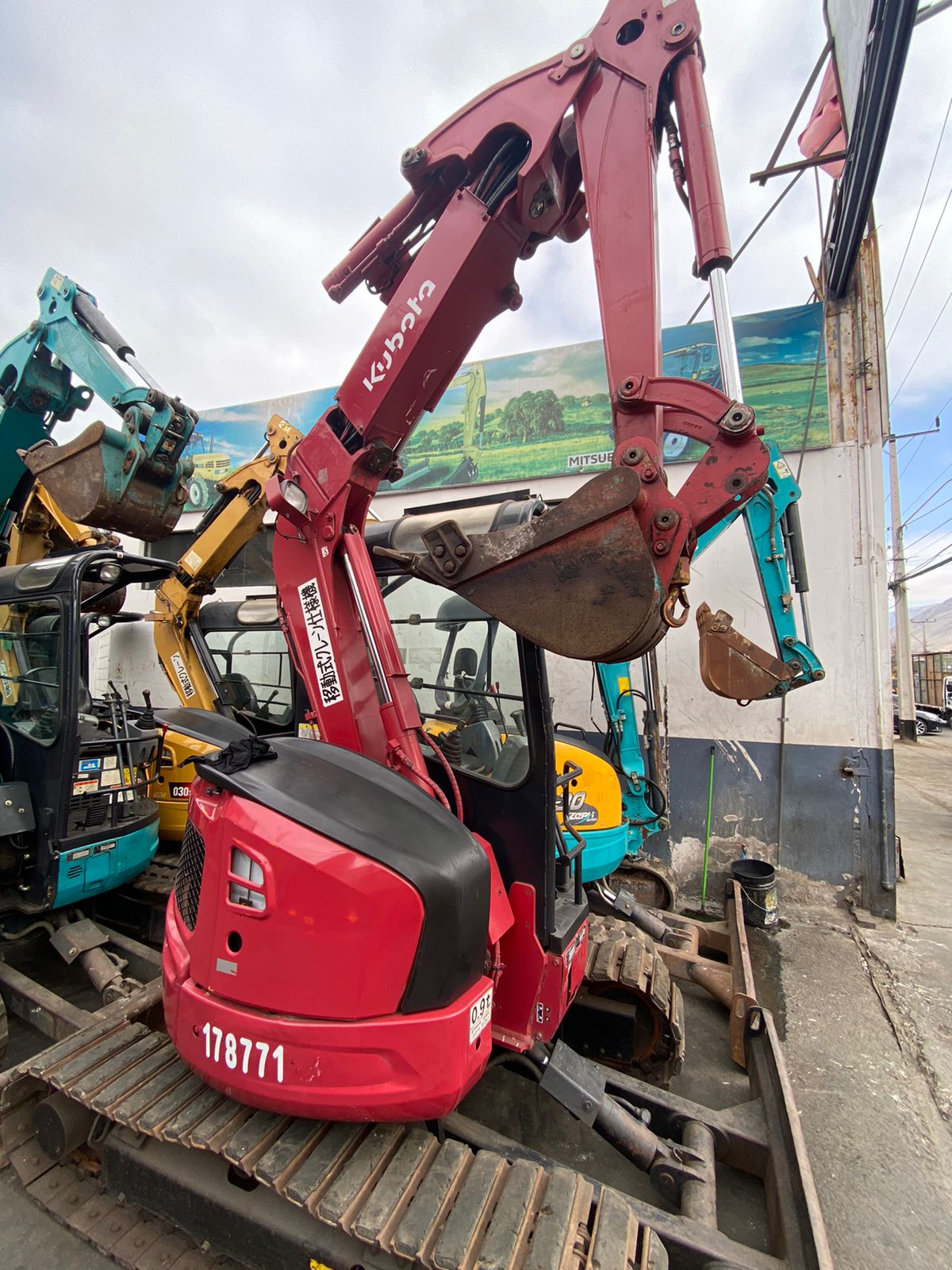 MINI EXCAVADORA KUBOTA