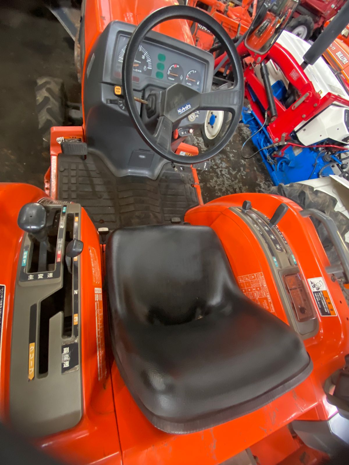 TRACTOR KUBOTA GT-19 - Imagen 6