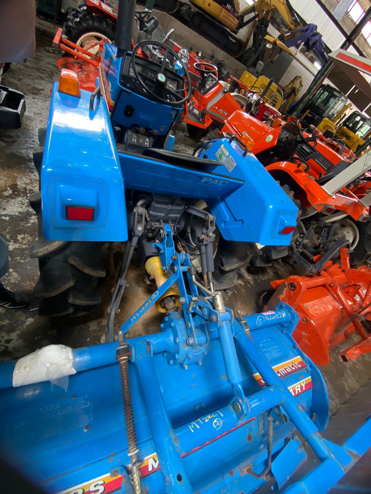 TRACTOR MITSUBISHI MT-2201D - Imagen 4