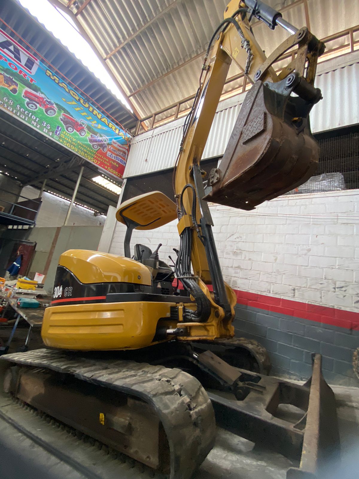 MINI EXCAVADORA CAT-304