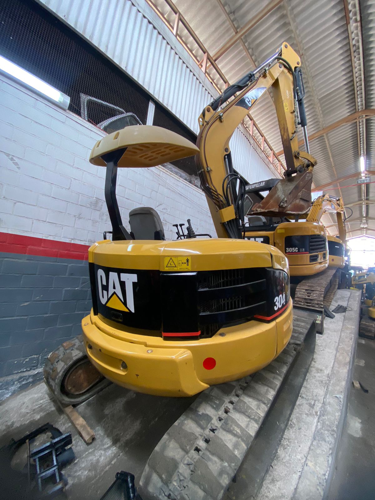 MINI EXCAVADORA CAT-304 - Imagen 2