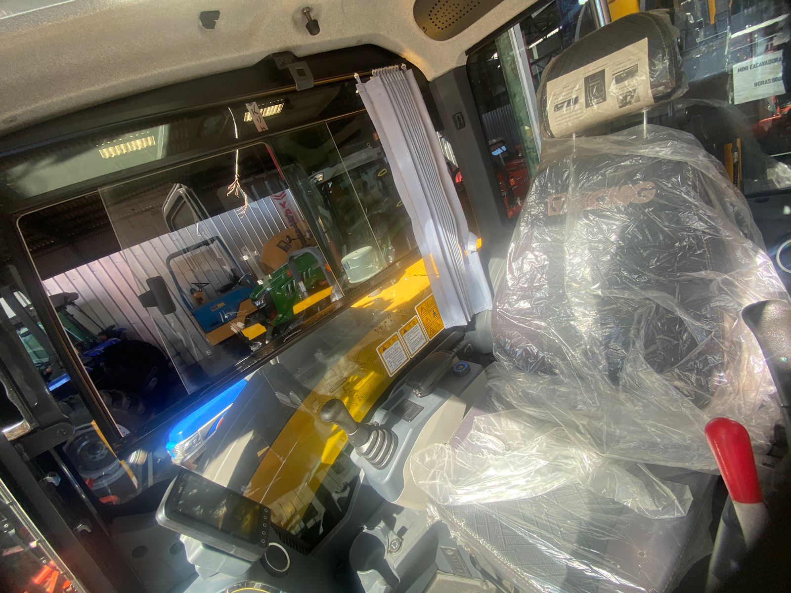 MINI EXCAVADORA MORIMOTO MR-60T PRO - Imagen 6