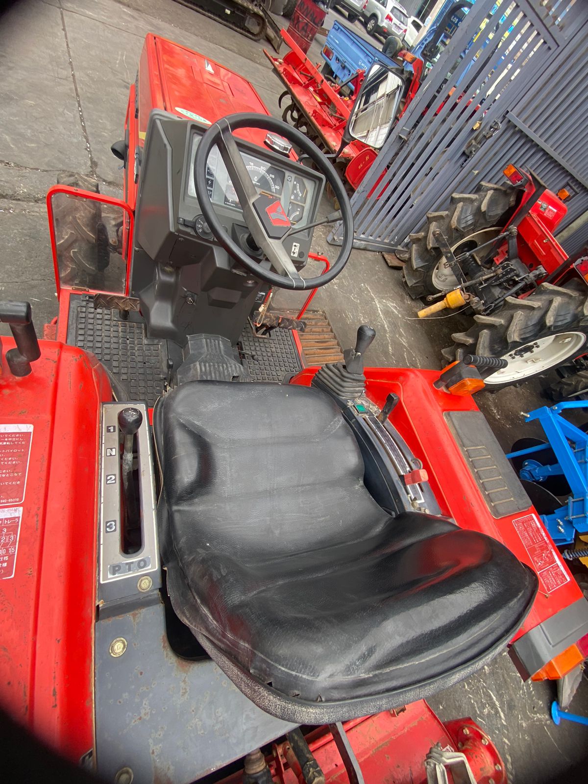 TRACTOR YANMAR F-195 - Imagen 5