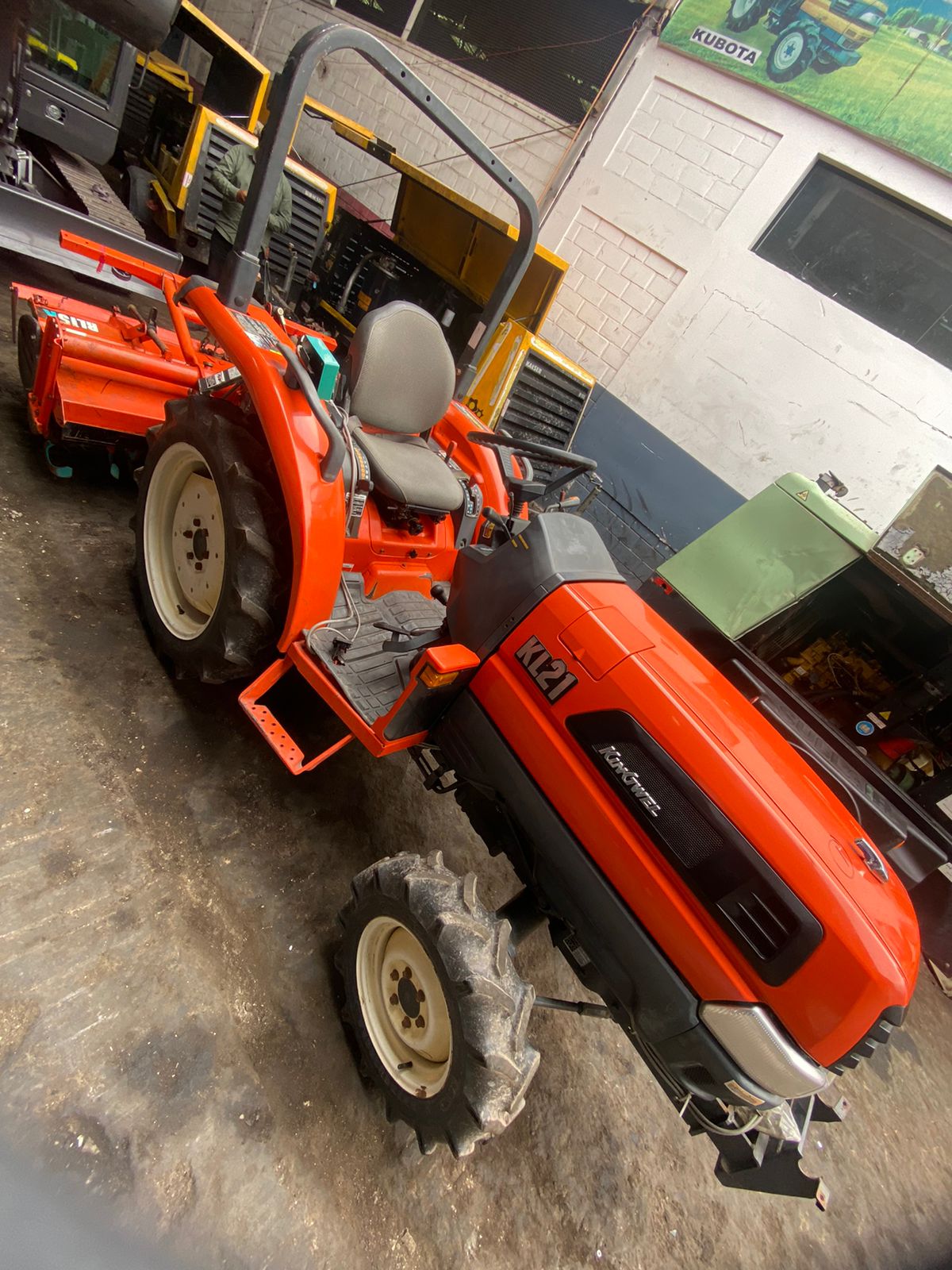 TRACTOR KUBOTA KL-21