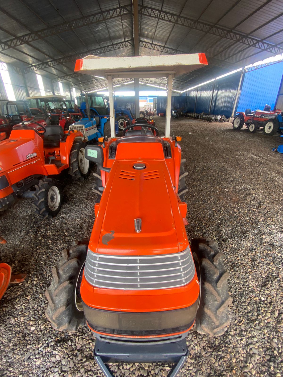 TRACTOR KUBOTA SATURA X-20 CON TECHO - Imagen 2