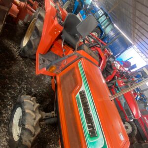 TRACTOR HINOMOTO N-209