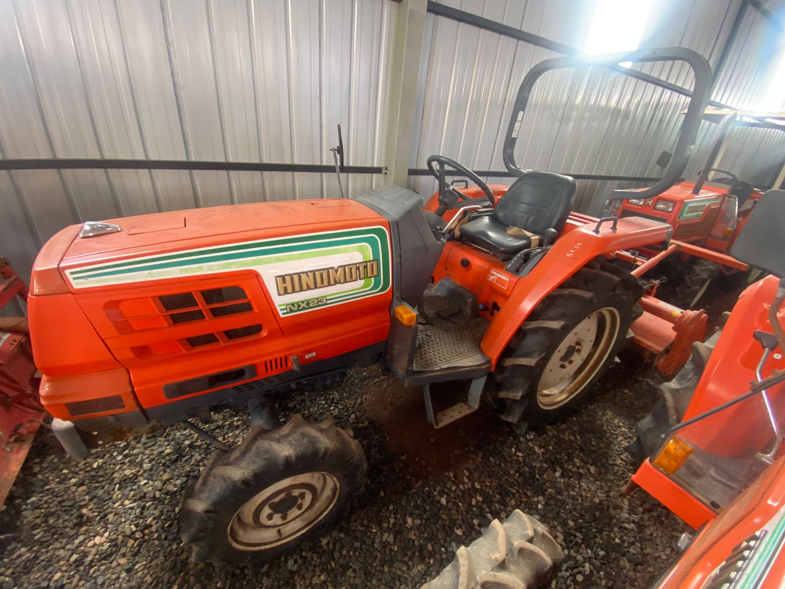 TRACTOR HINOMOTO NX-23