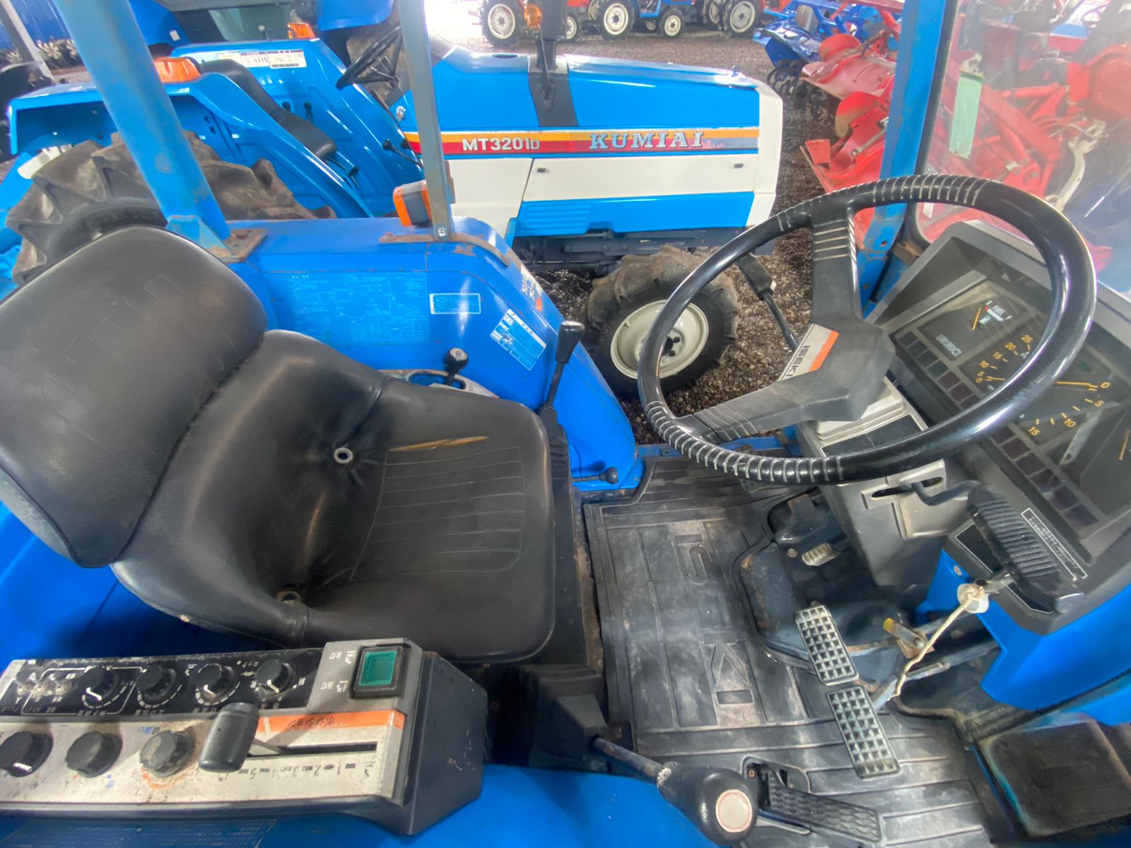 TRACTOR ISEKI LANDHOPE-255 - Imagen 5