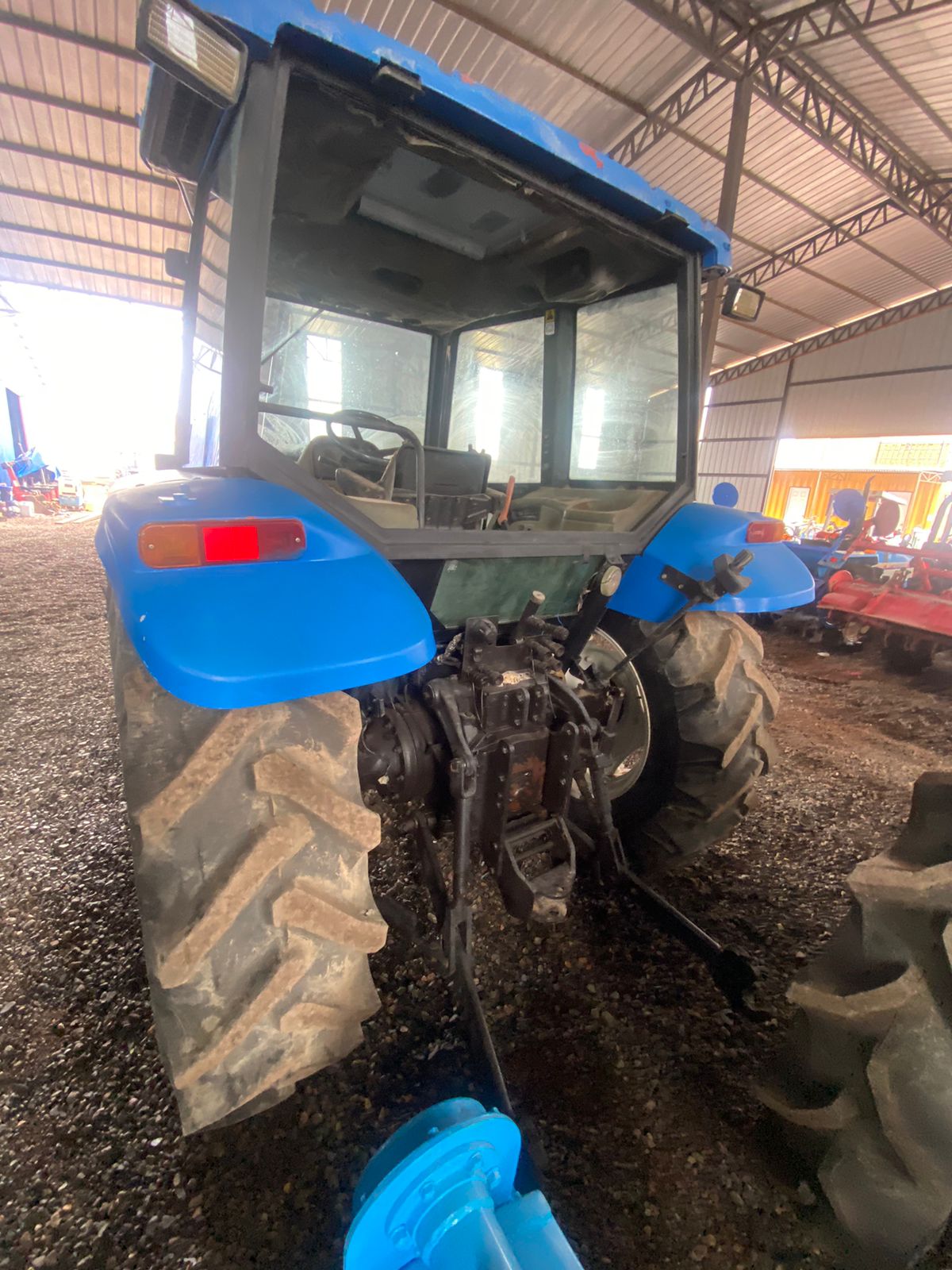 TRACTOR NEW HOLLAND L65 - Imagen 4