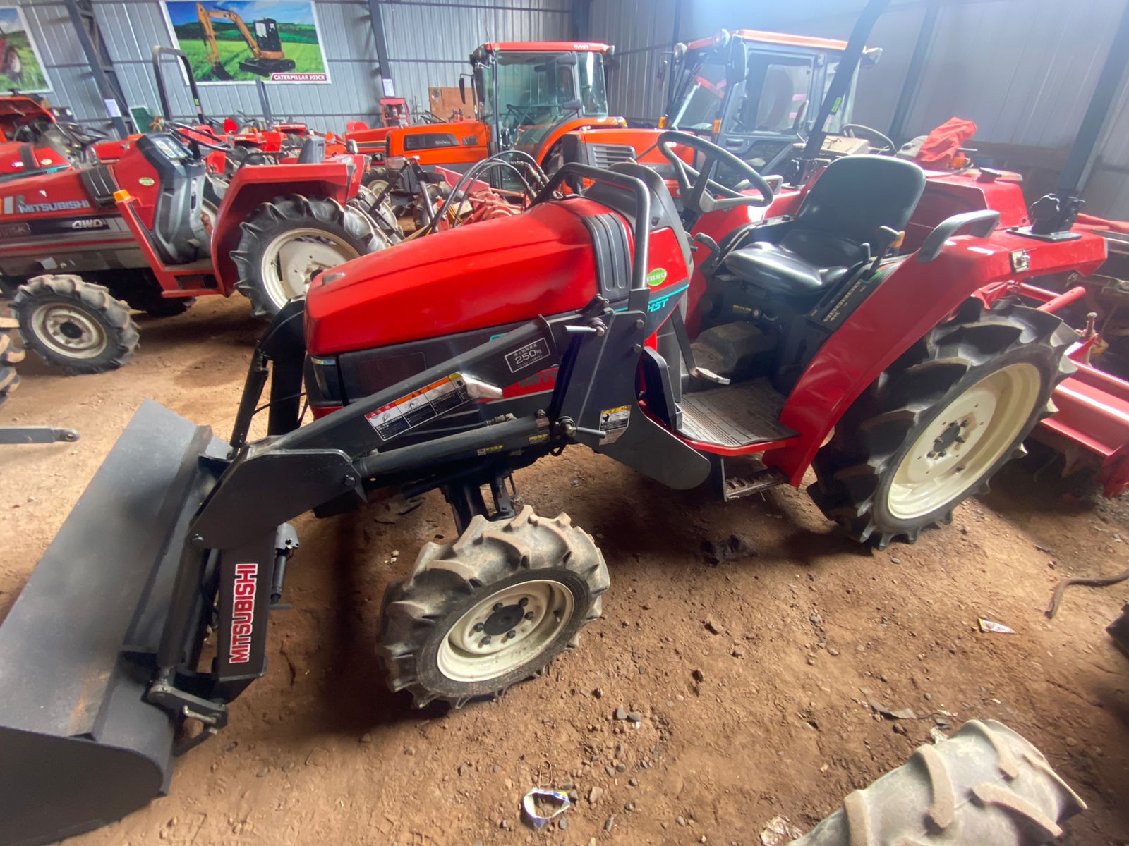 TRACTOR MITSUBISHI MT R-250 - Imagen 2