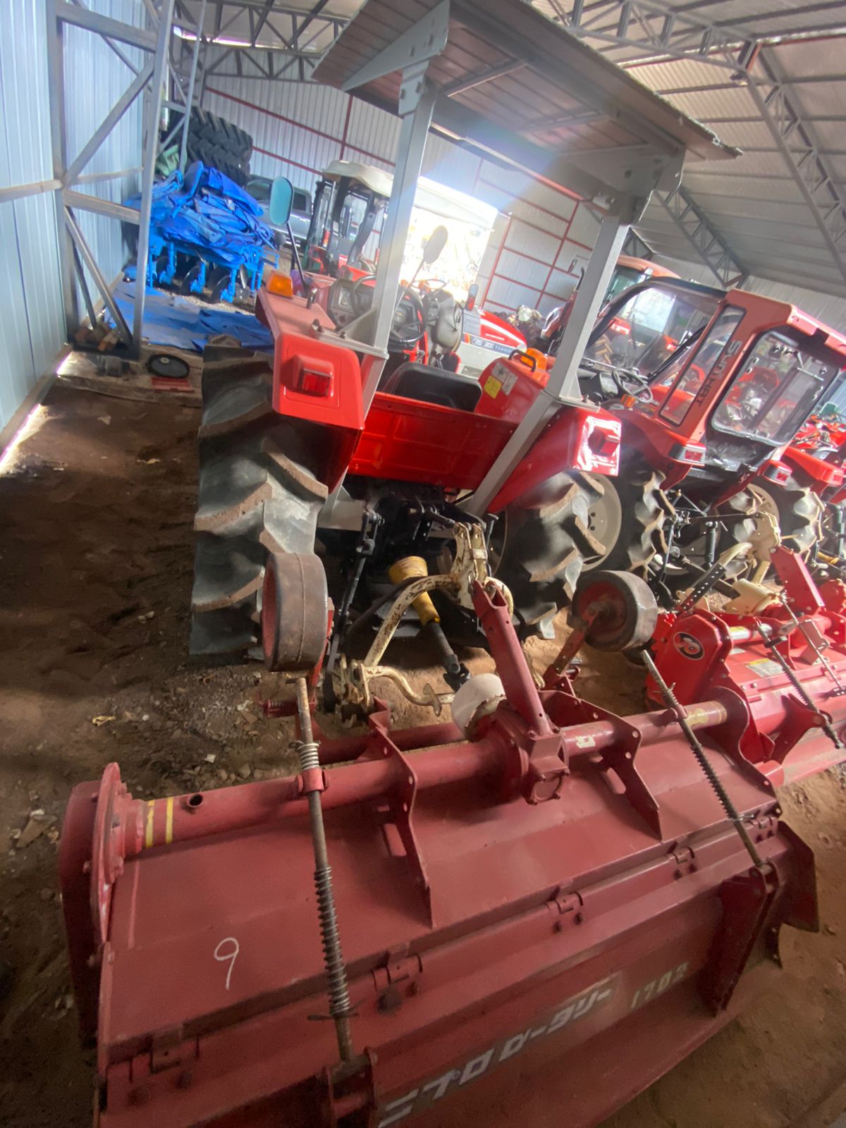 TRACTOR MITSUBISHI MT-28 - Imagen 4