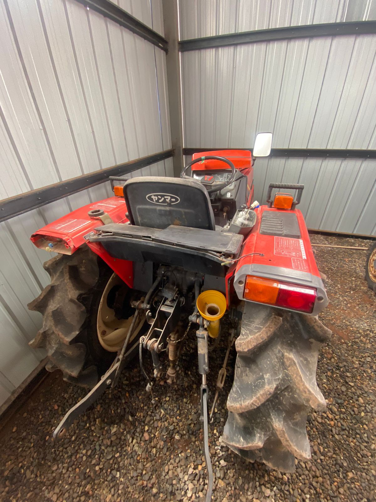 TRACTOR YANMAR F-255 - Imagen 4