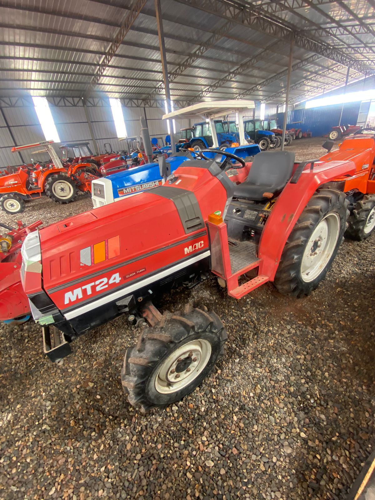 TRACTOR MITSUBISHI MT-24 - Imagen 2