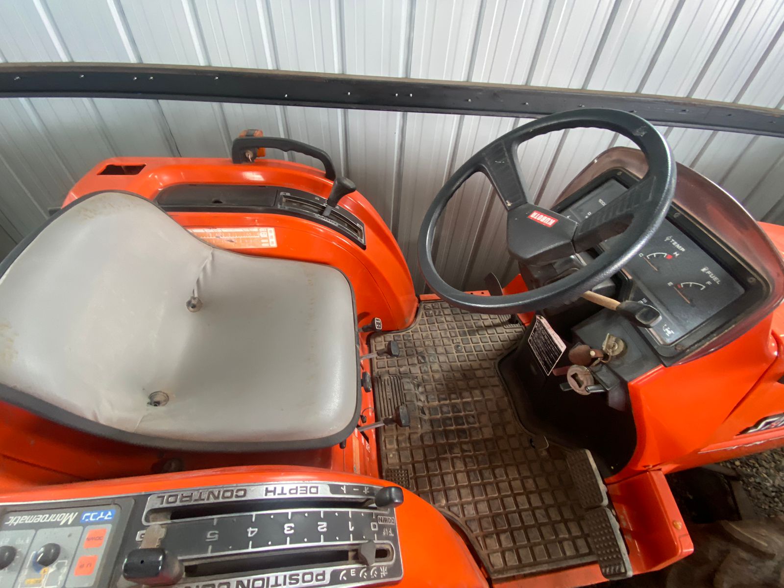 TRACTOR KUBOTA SATURA X-24 - Imagen 5