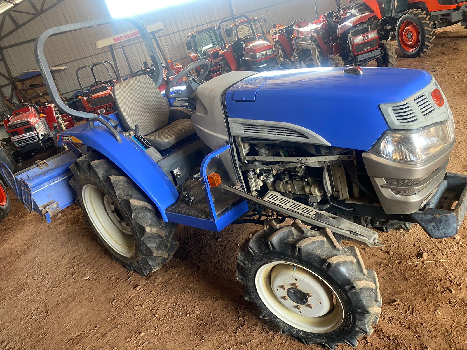 TRACTOR ISEKI GEAS AT-25 - Imagen 3