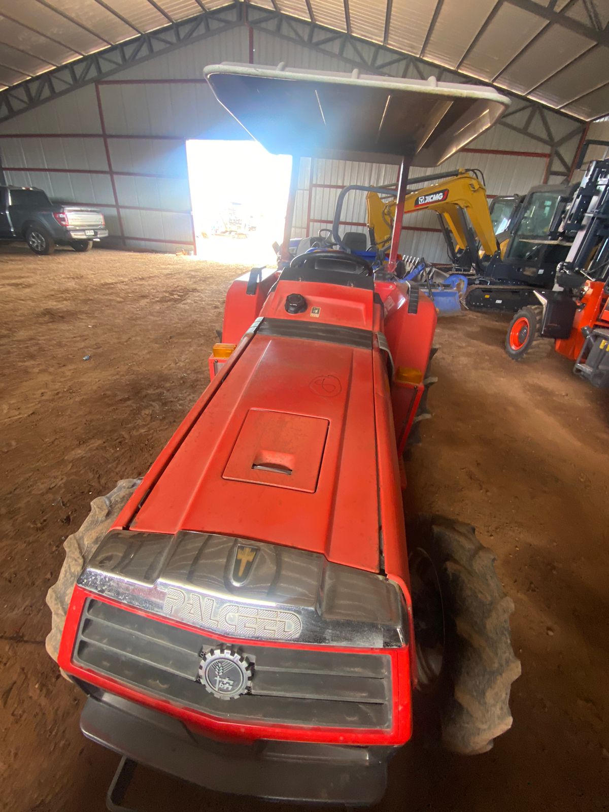 TRACTOR MITSUBISHI MT-24 CON TECHO - Imagen 4