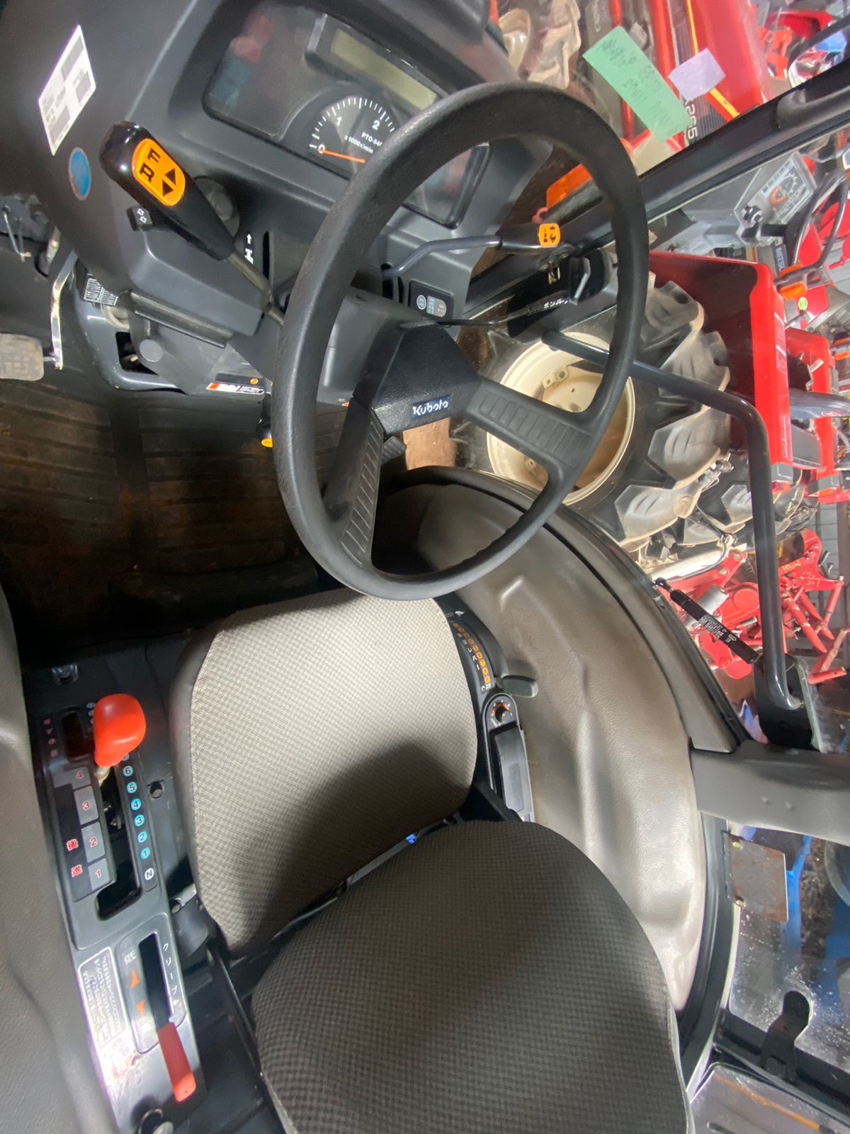 TRACTOR KUBOTA KINGWEL KL-33 - Imagen 5