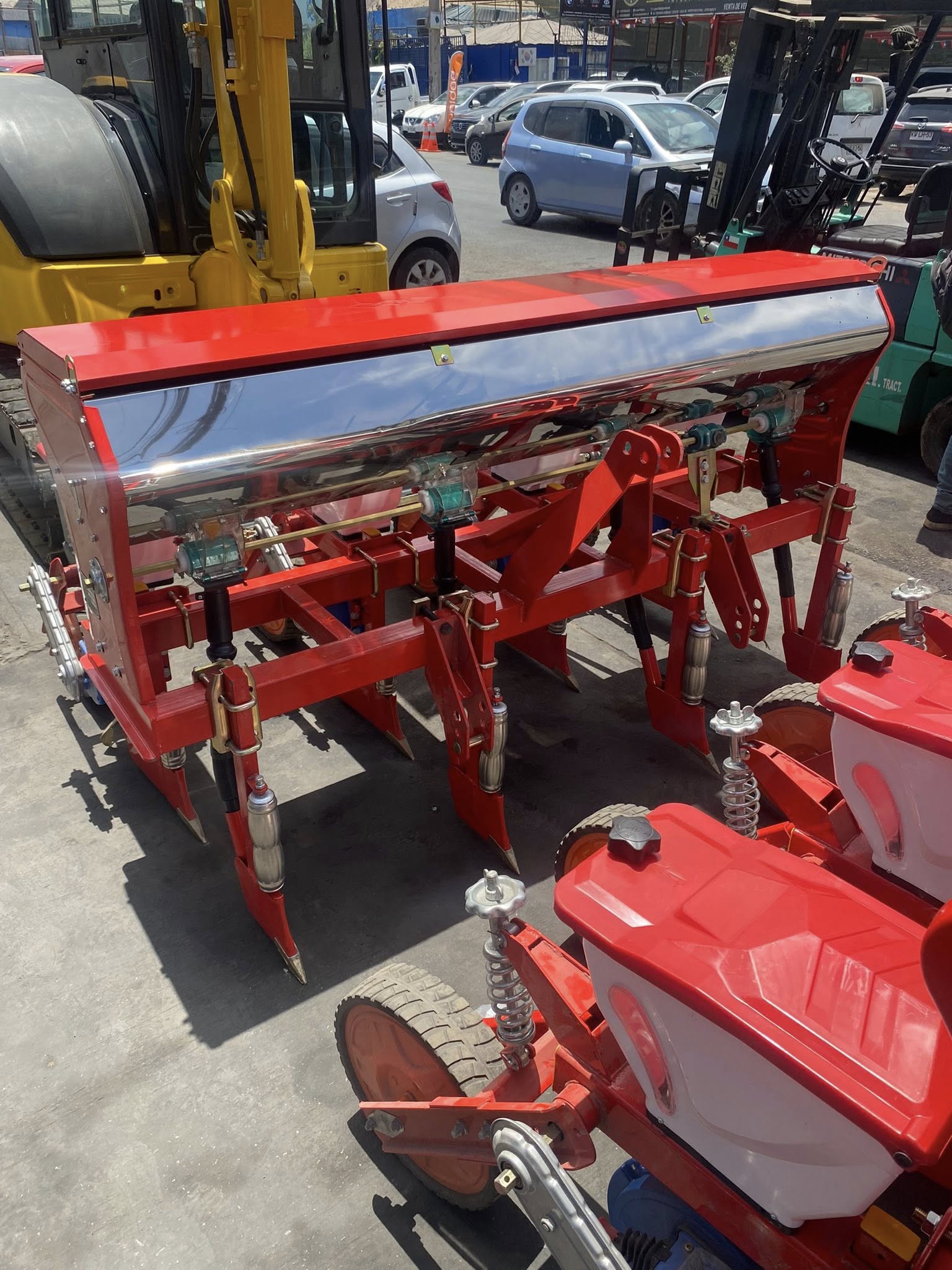 SEMBRADORA DE GRANOS 4 HILERAS - Imagen 4