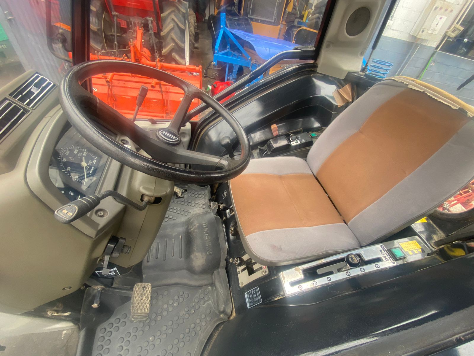 TRACTOR YANMAR AF-26 - Imagen 5