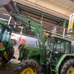 TRACTOR JOHN DEERE 6100