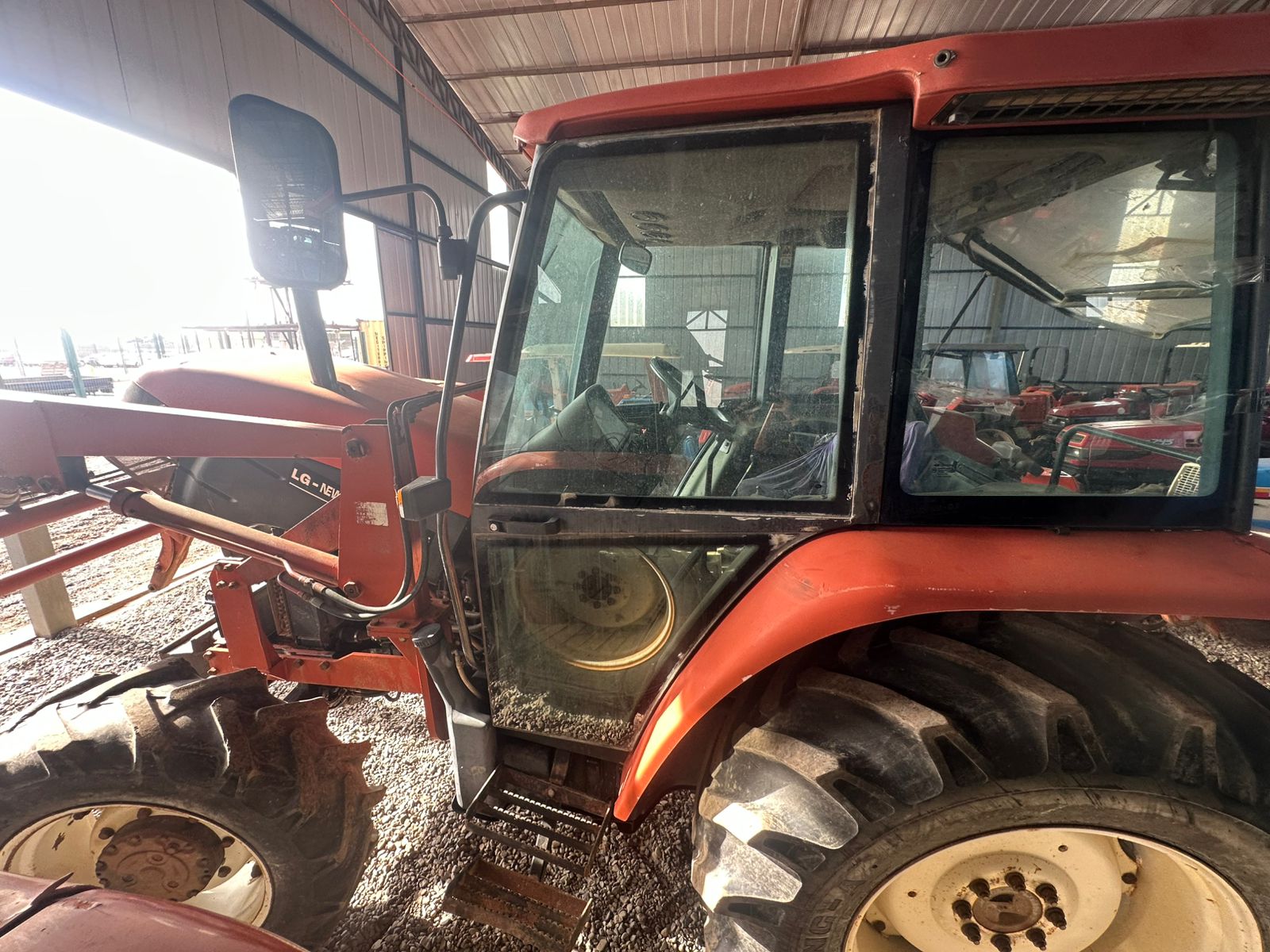 TRACTOR NEW HOLLAND L-85 - Imagen 2