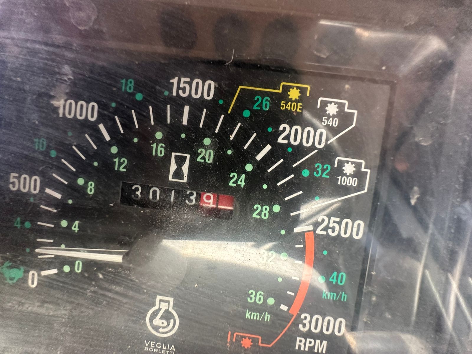 TRACTOR NEW HOLLAND L-85 - Imagen 7