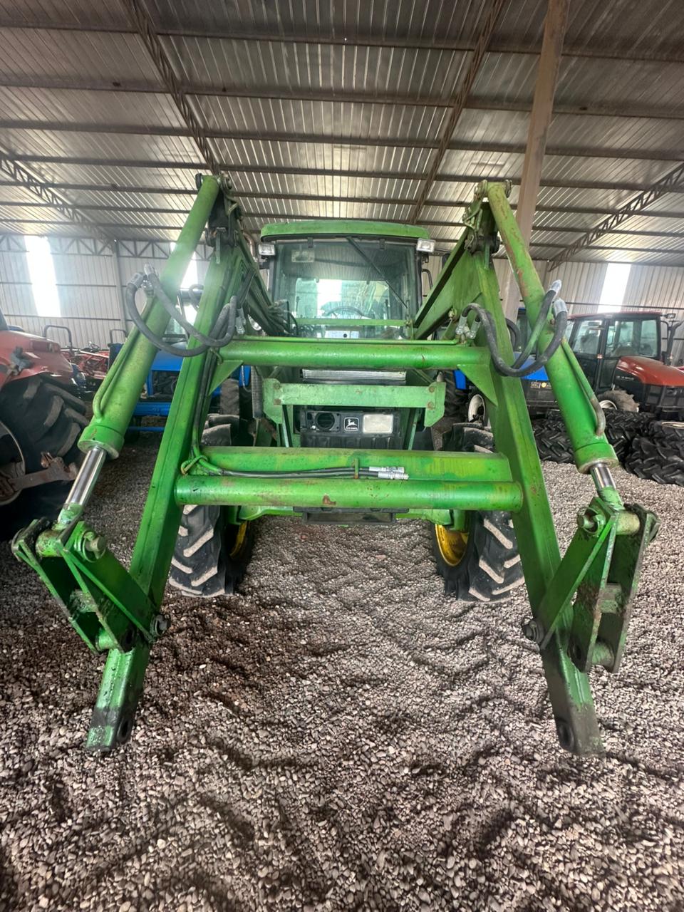 TRACTOR JOHN DEERE 6100 - Imagen 3