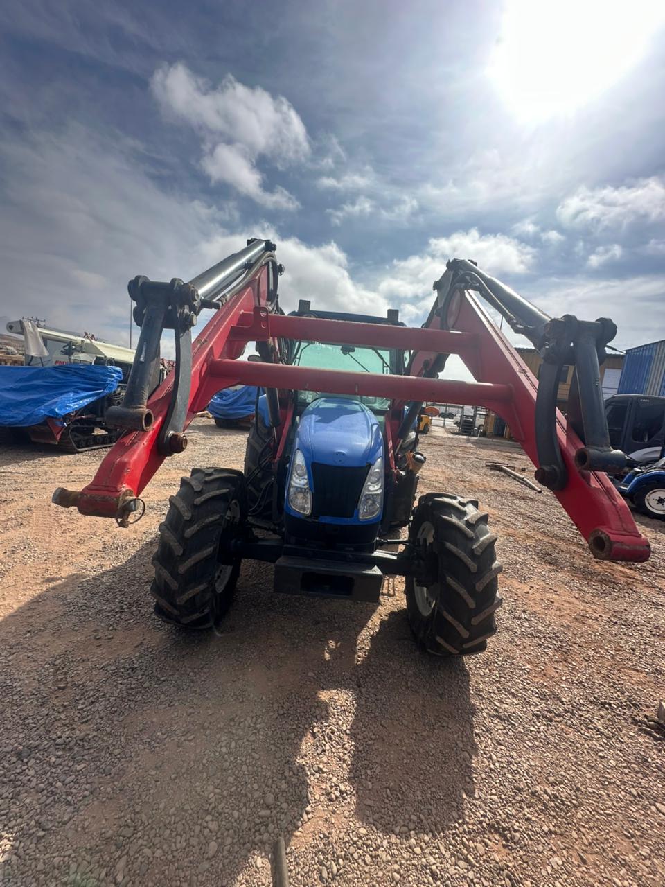 TRACTOR NEW HOLLAND T5060 - Imagen 3