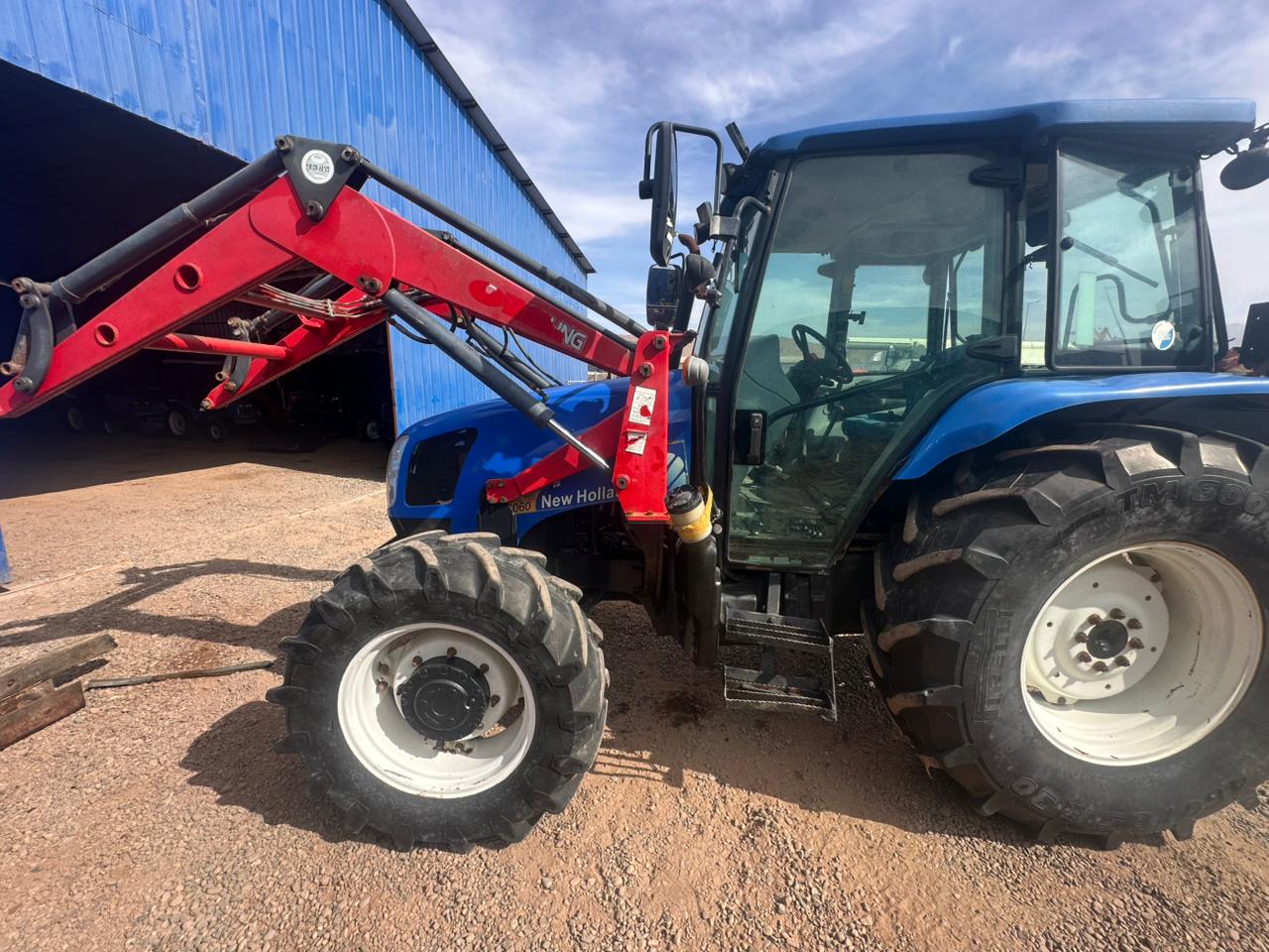 TRACTOR NEW HOLLAND T5060 - Imagen 2