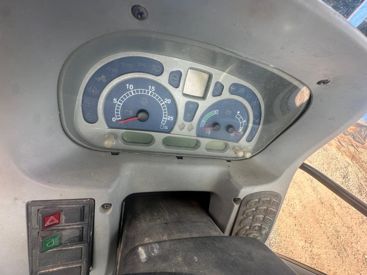 TRACTOR NEW HOLLAND T5060 - Imagen 7