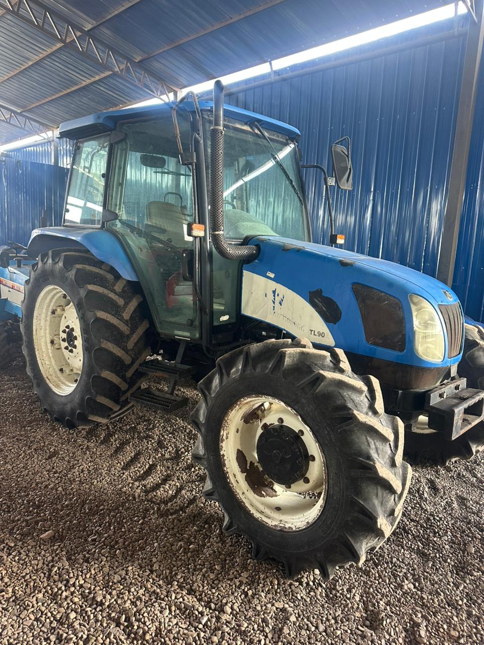 TRACTOR NEW HOLLAND TL-90