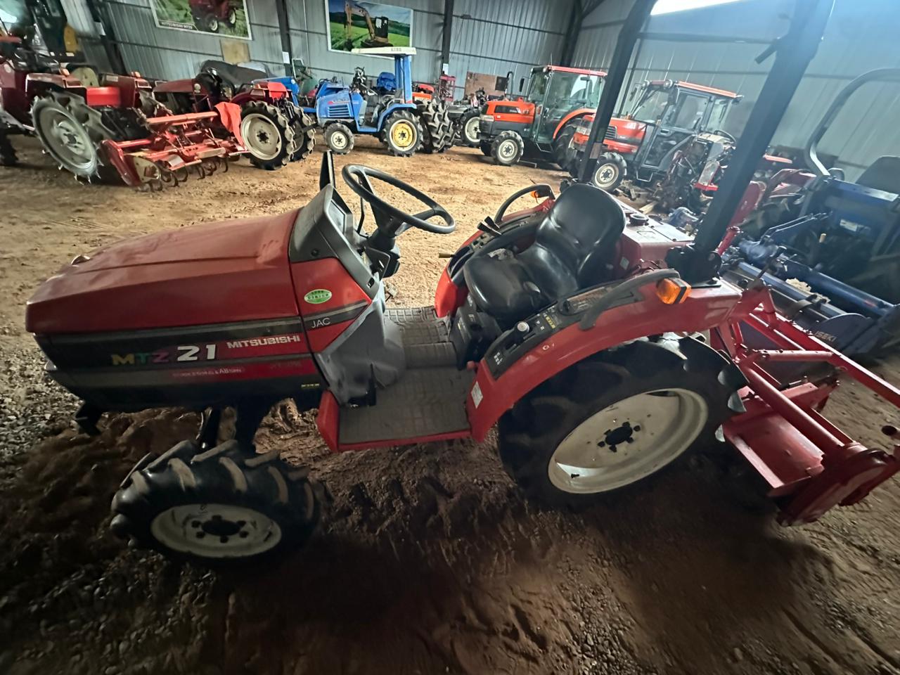TRACTOR MITSUBISHI MTZ-21 - Imagen 2