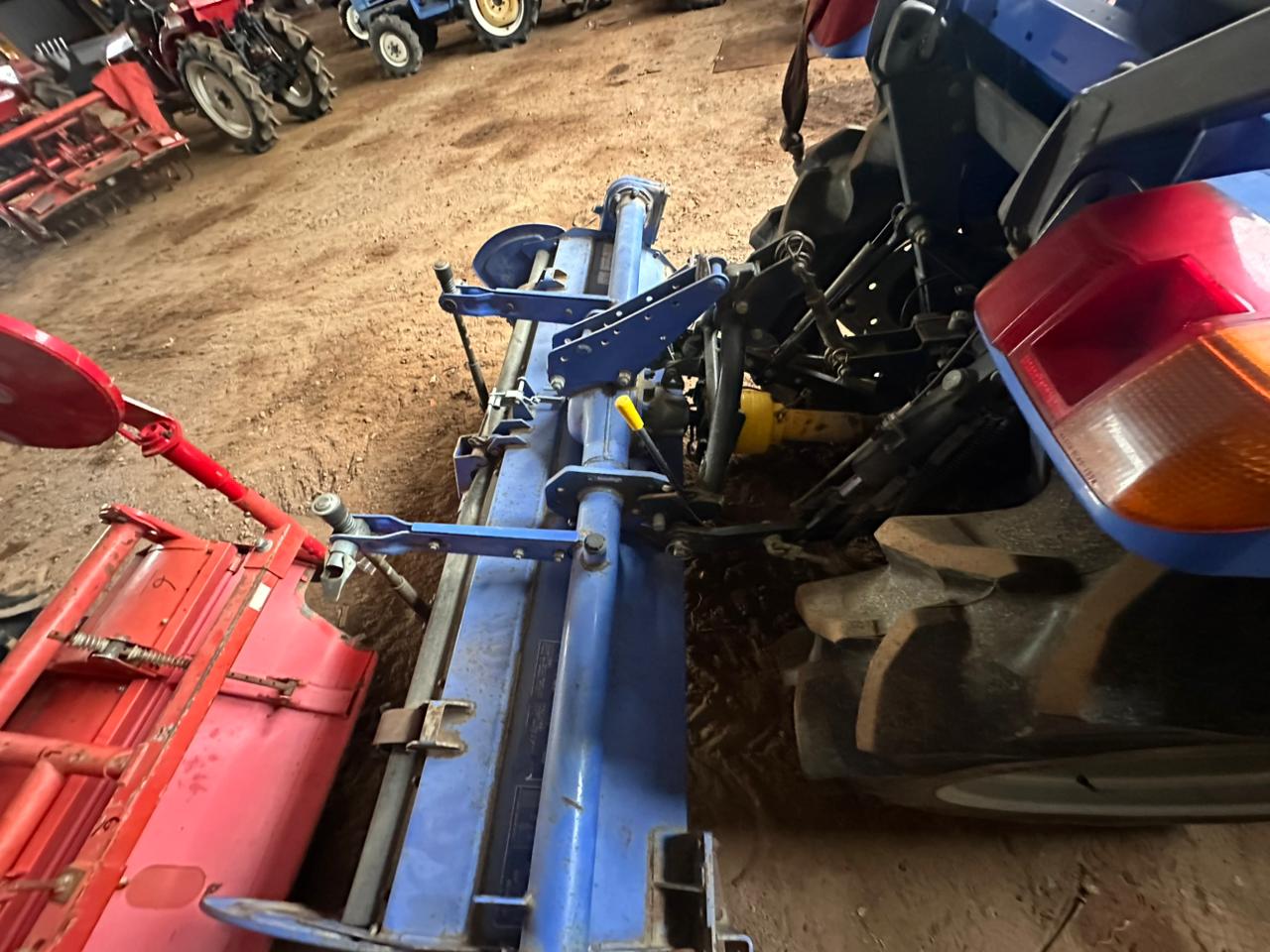 TRACTOR ISEKI GEAS AT-25 - Imagen 5