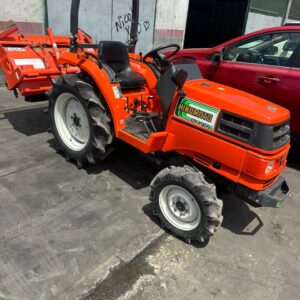 TRACTOR HINOMOTO NZ-210