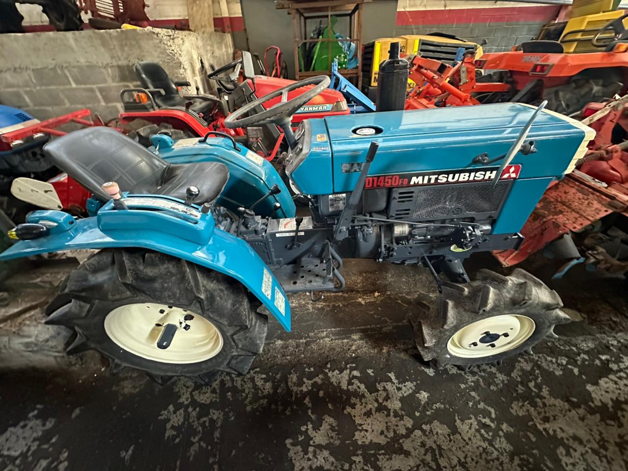 TRACTOR MITSUBISHI D-1450 FD