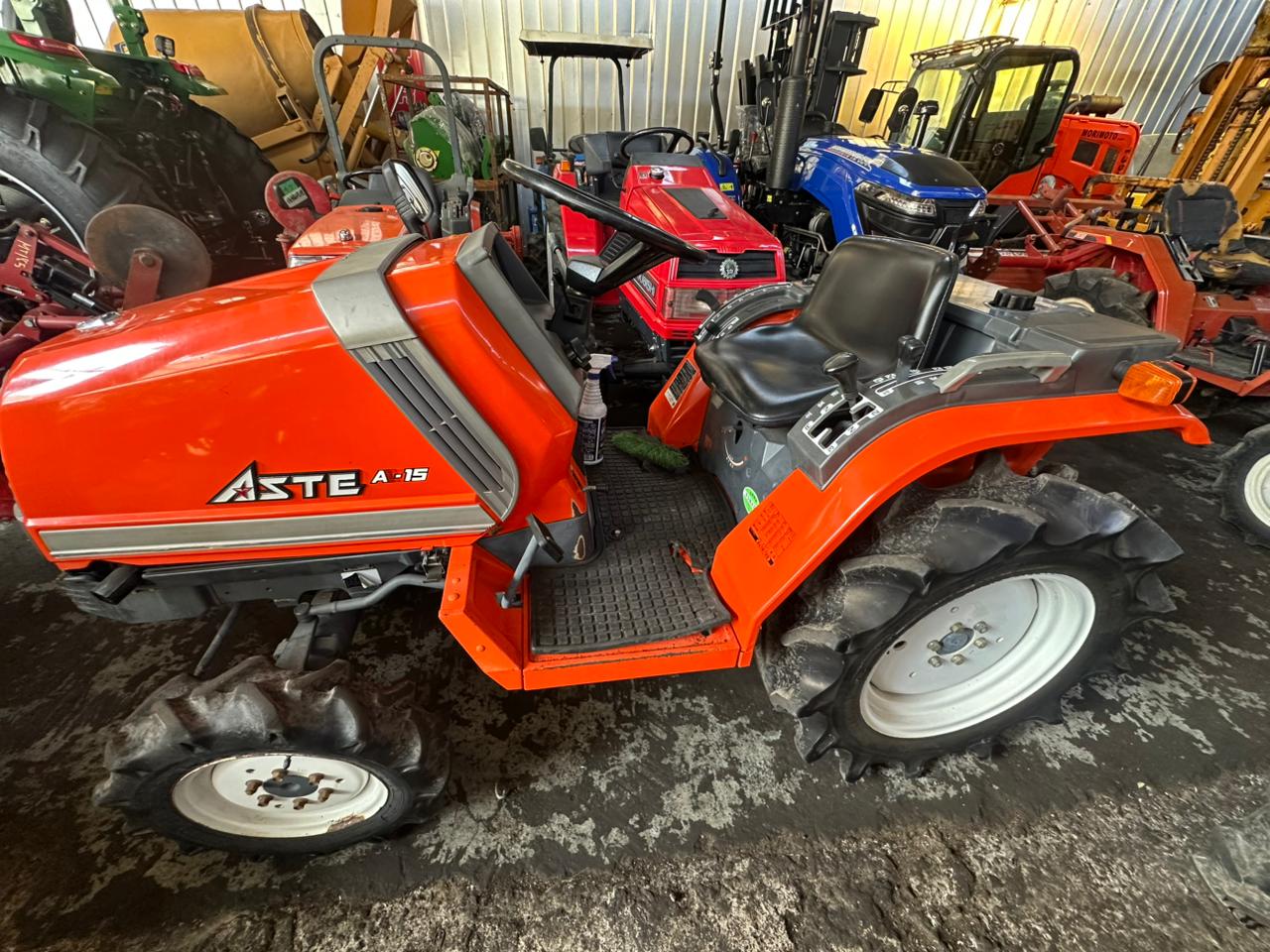 VENDIDO--TRACTOR KUBOTA ASTE A-15