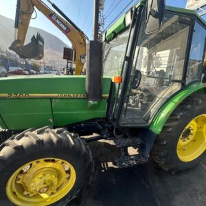 VENDIDO TRACTOR JOHN DEERE 2700
