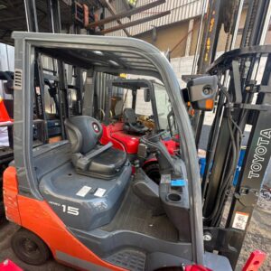 MONTACARGA TOYOTA 15