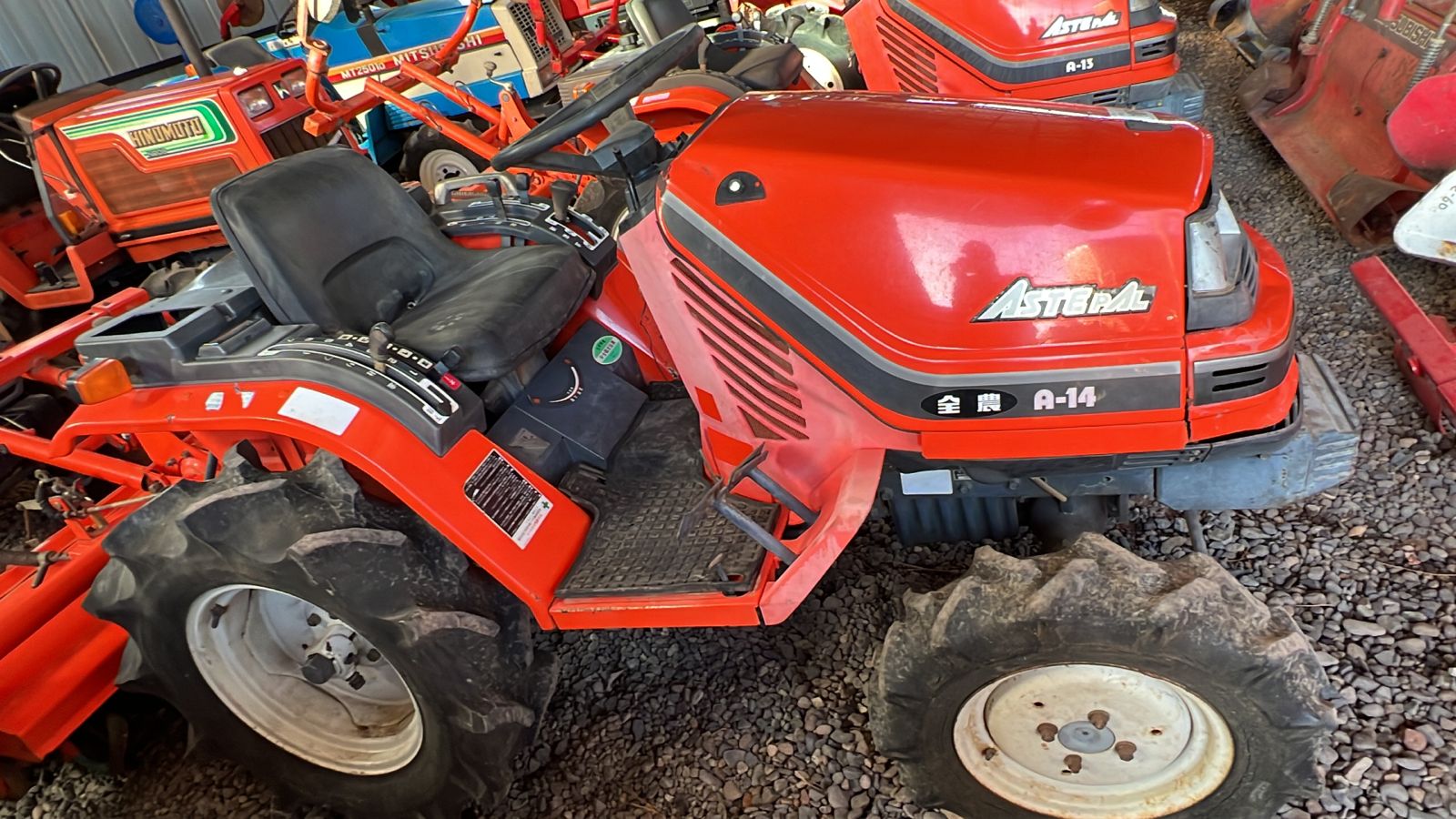 -VENDIDO-TRACTOR KUBOTA ASTE A-14