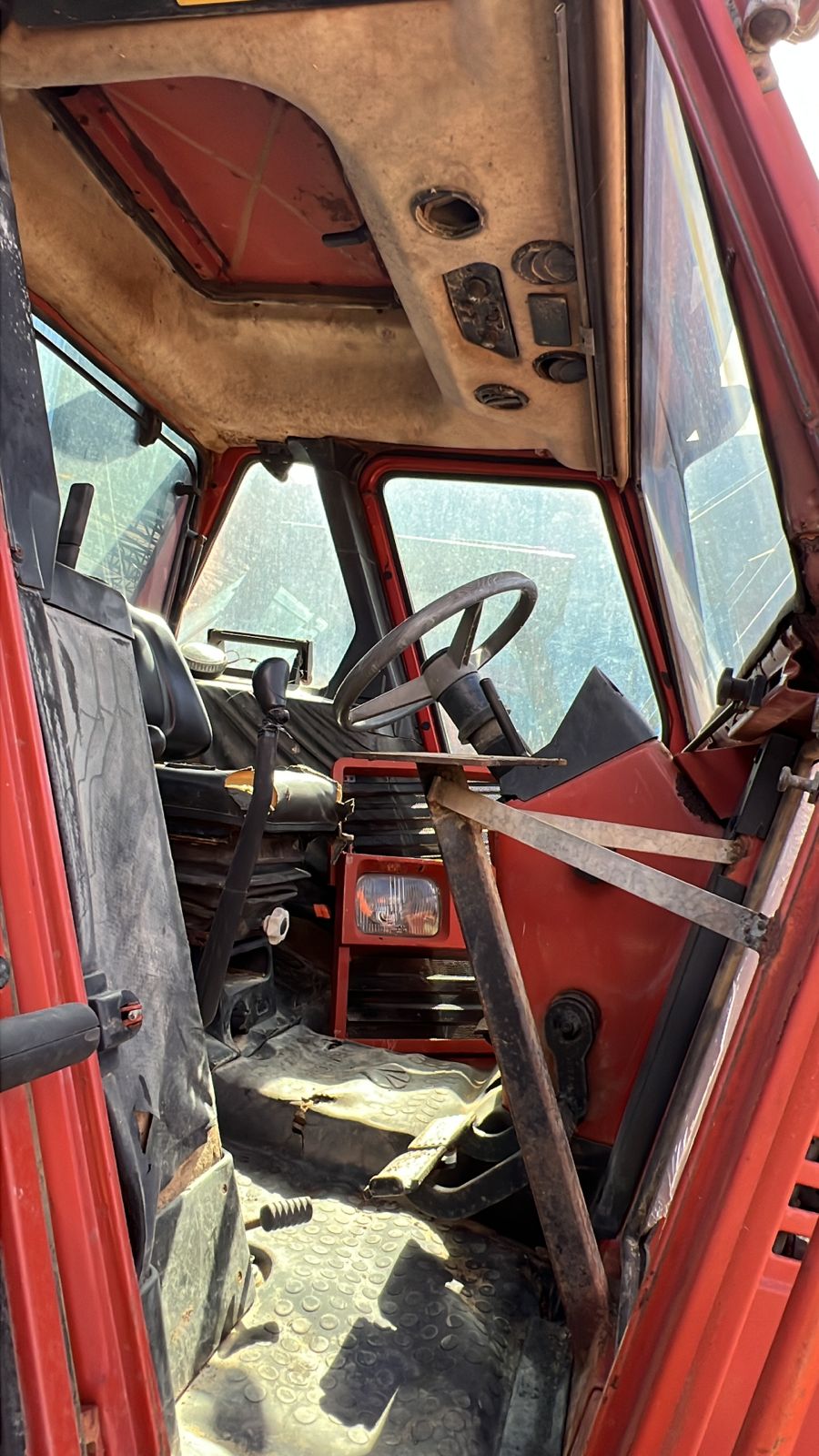 -VENDIDO-TRACTOR NEW HOLLAND 110-90 - Imagen 4