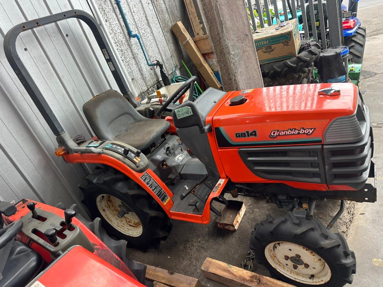 TRACTOR KUBOTA GRAMBIA GB14