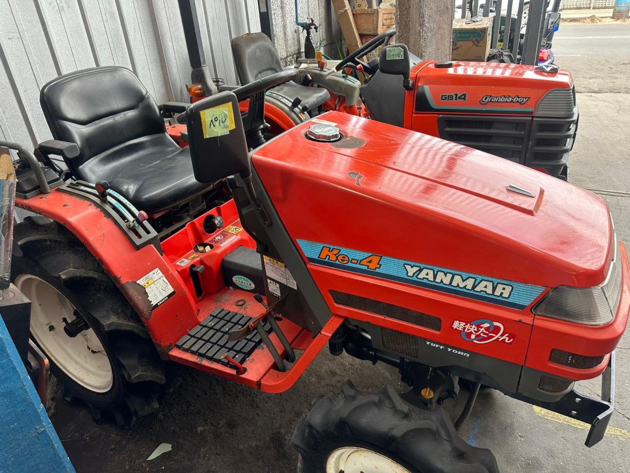 TRACTOR YANMAR KE-4