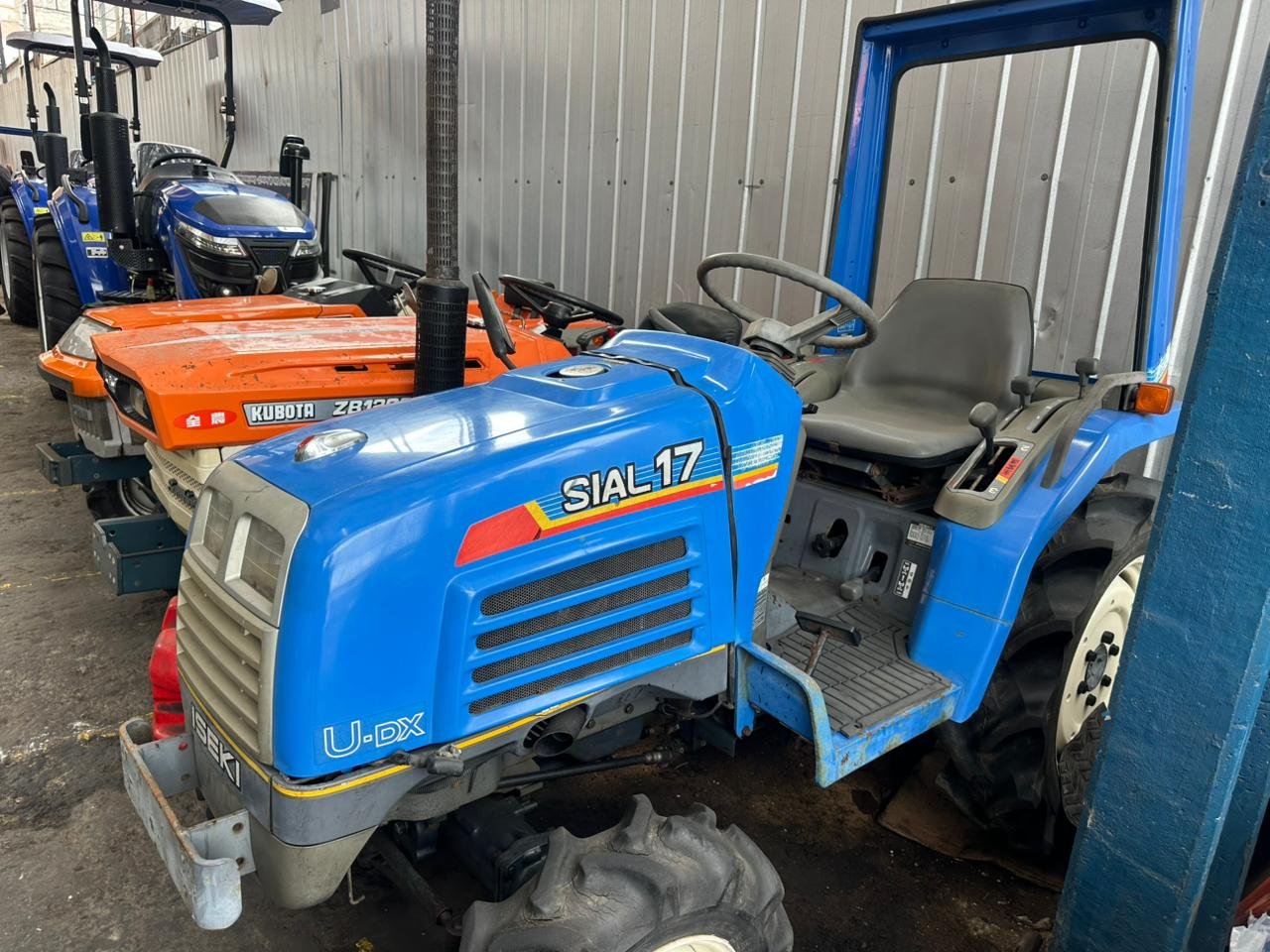 TRACTOR ISEKI SIAL 17