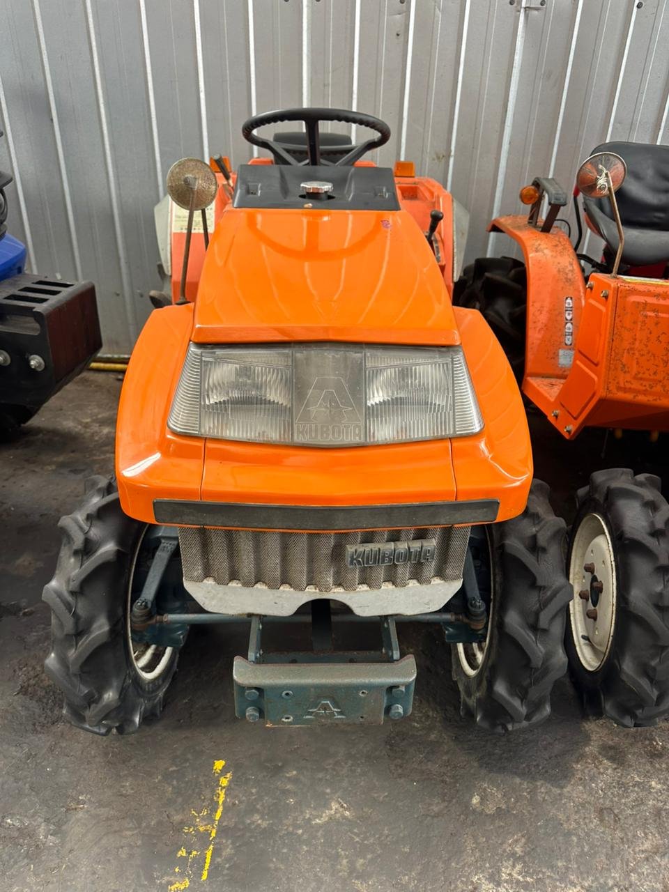 TRACTOR KUBOTA XB-1 - Imagen 2