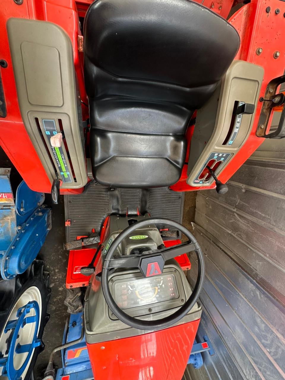 TRACTOR YANMAR F-6 - Imagen 4