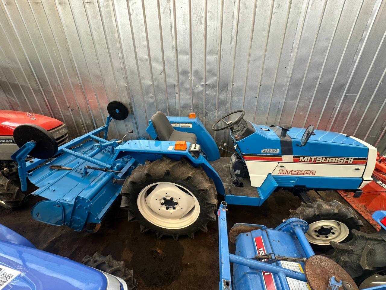 TRACTOR MITSUBISHI MT-2201