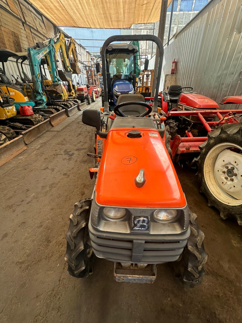 TRACTOR KUBOTA GRAMBIA GB-15 - Imagen 3
