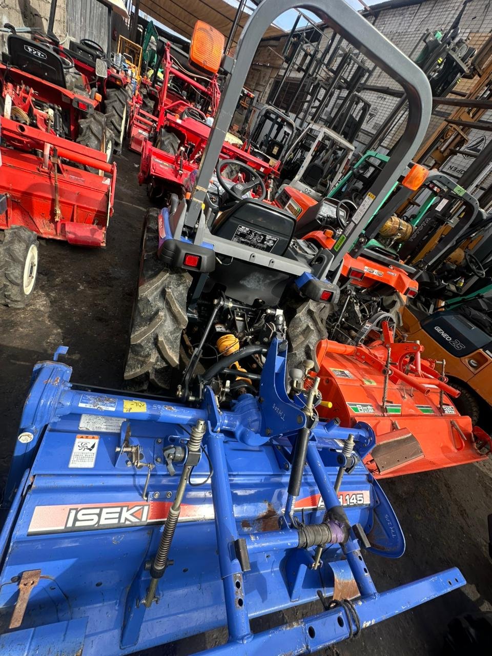 TRACTOR ISEKI TH-205 - Imagen 5